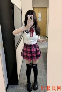 双流区清纯萝莉的粉嫩骚屄搞潮夹吸